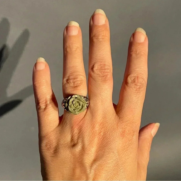 Green rose 🌹925 silver cocktail ring size 6. Made in Ireland & hallmark stamps. - Picture 2 of 14